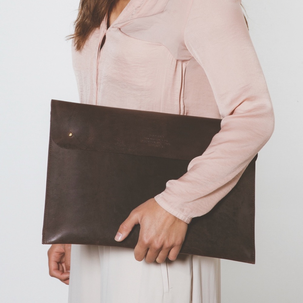 O MY BAG LAPTOP SLEEVE – ECO DARK BROWN 15”